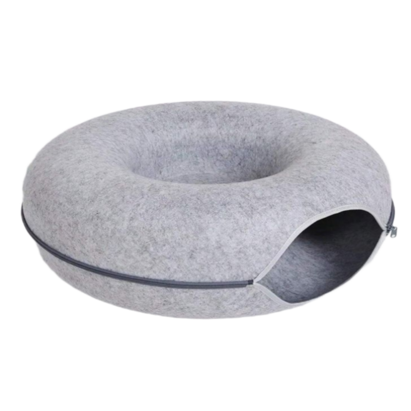 Felt cat house in donut